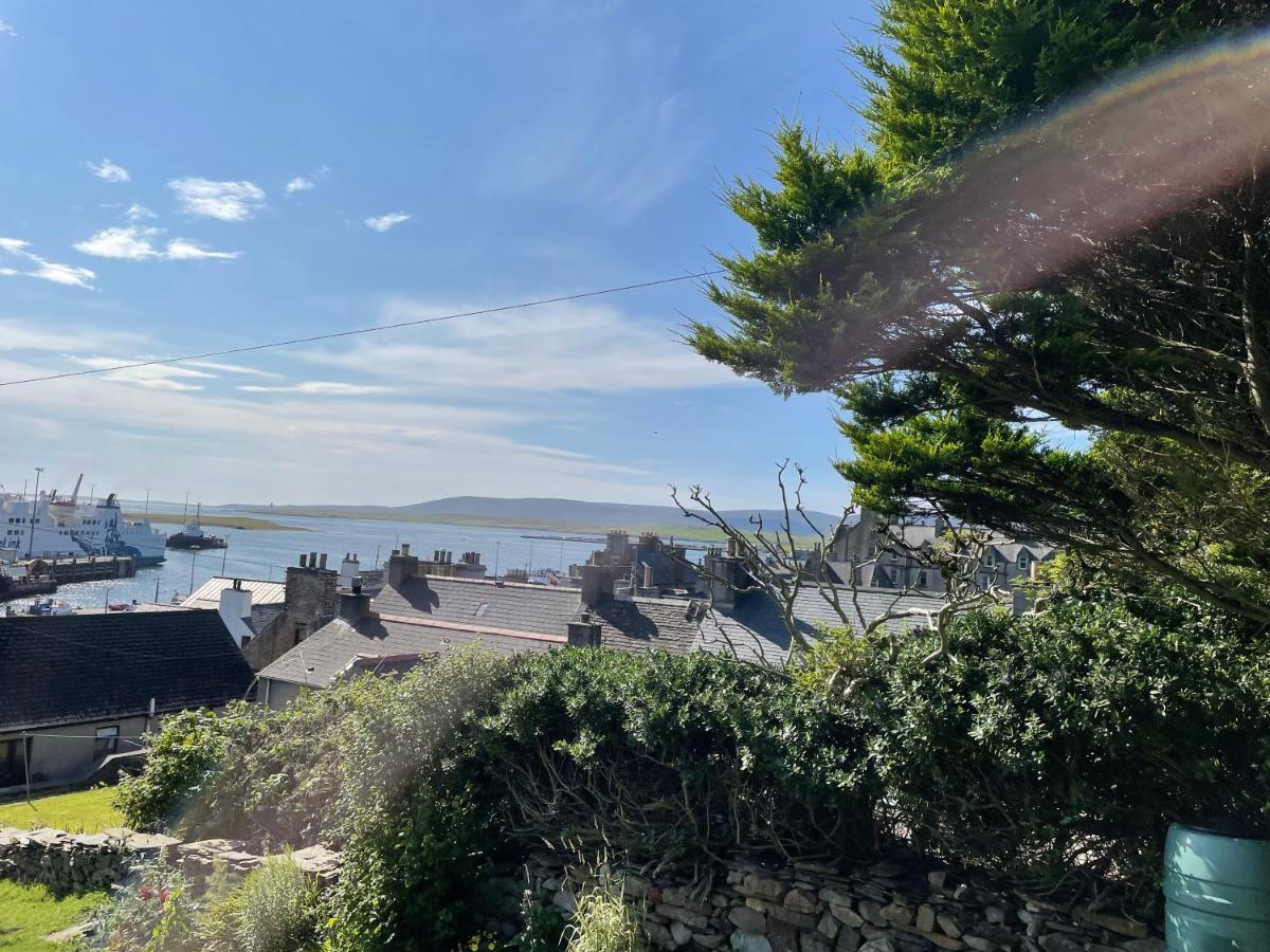 Forty Five, John Street, Stromness, Екстериор снимка
